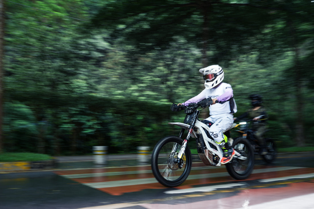 Falcon Pro vs Falcon GT: Which Surron Killer E-Moto is Right for You?